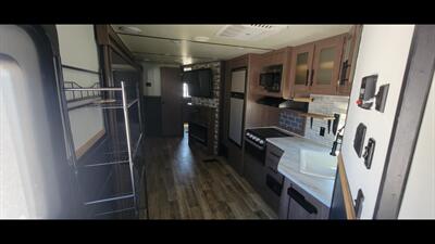 2020 KEYSTONE HIDEOUT 338LHS   - Photo 12 - Aurora, MO 65605