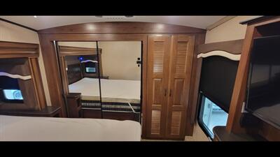 2016 JAYCO NORTH POINT 377RLBH   - Photo 48 - Aurora, MO 65605