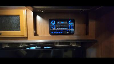 2016 JAYCO NORTH POINT 377RLBH   - Photo 23 - Aurora, MO 65605