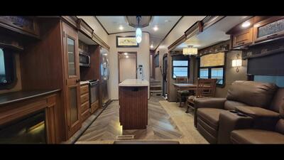 2016 JAYCO NORTH POINT 377RLBH   - Photo 11 - Aurora, MO 65605