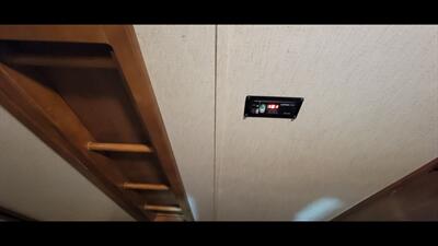 2016 JAYCO NORTH POINT 377RLBH   - Photo 38 - Aurora, MO 65605