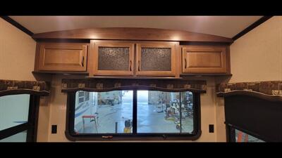 2016 JAYCO NORTH POINT 377RLBH   - Photo 20 - Aurora, MO 65605