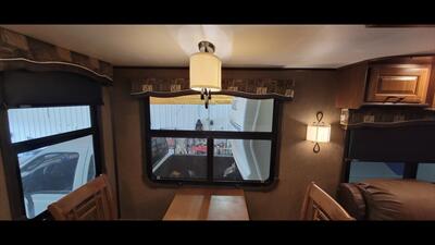 2016 JAYCO NORTH POINT 377RLBH   - Photo 15 - Aurora, MO 65605