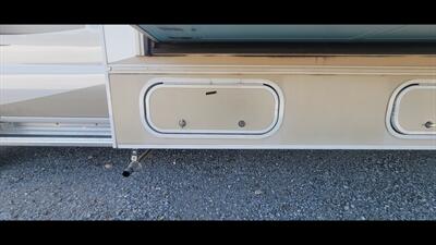 2015 Winnebago MINNIE WINNIE 31H - Photo 55 - Aurora, MO 65605