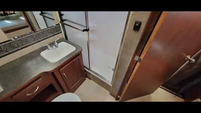 2015 Winnebago MINNIE WINNIE 31H - Photo 46 - Aurora, MO 65605