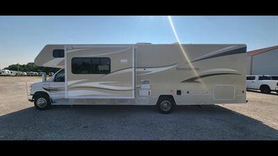 2015 Winnebago MINNIE WINNIE 31H - Photo 5 - Aurora, MO 65605