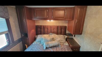 2015 Winnebago MINNIE WINNIE 31H - Photo 40 - Aurora, MO 65605