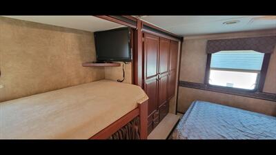 2015 Winnebago MINNIE WINNIE 31H - Photo 31 - Aurora, MO 65605