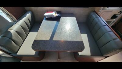 2015 Winnebago MINNIE WINNIE 31H - Photo 17 - Aurora, MO 65605