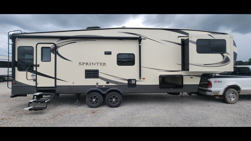 2017 KEYSTONE SPRINTER 269 FWRLS  