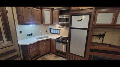 2017 KEYSTONE SPRINTER 269 FWRLS   - Photo 15 - Aurora, MO 65605