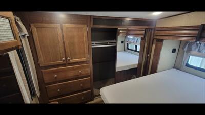 2017 KEYSTONE SPRINTER 269 FWRLS   - Photo 40 - Aurora, MO 65605