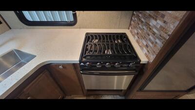 2017 KEYSTONE SPRINTER 269 FWRLS   - Photo 16 - Aurora, MO 65605