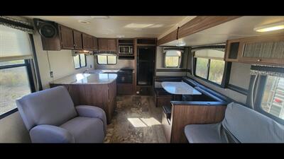 2018 HEARTLAND PIONEER 280RK   - Photo 10 - Aurora, MO 65605