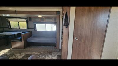 2018 HEARTLAND PIONEER 280RK   - Photo 9 - Aurora, MO 65605