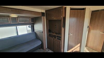 2018 HEARTLAND PIONEER 280RK   - Photo 14 - Aurora, MO 65605