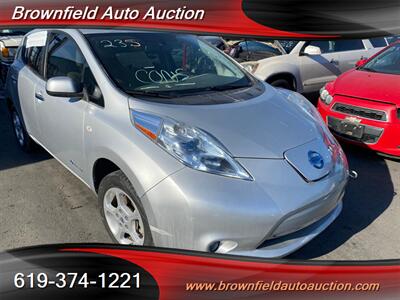 2011 Nissan LEAF SV   - Photo 2 - San Diego, CA 92154