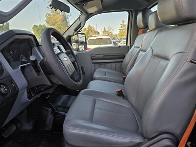 2015 Ford F250 XL Utility 6.2L Gas, 4-wheel drive,ladder  rack! - Photo 9 - Santa Ana, CA 92703
