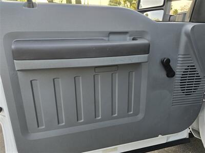 2015 Ford F250 XL Utility 6.2L Gas, 4-wheel drive,ladder  rack! - Photo 20 - Santa Ana, CA 92703