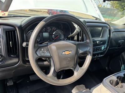 2018 Chevrolet Silverado 3500HD CC UTILITY   - Photo 11 - Santa Ana, CA 92703