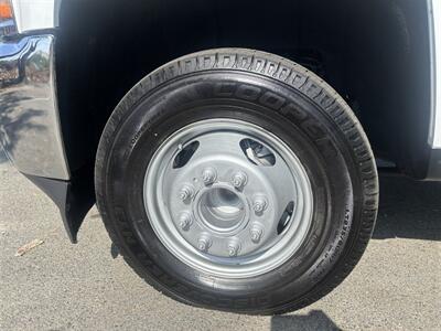 2018 Chevrolet Silverado 3500HD CC UTILITY   - Photo 9 - Santa Ana, CA 92703