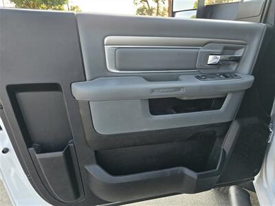 2017 RAM 4500 12 FT SERVICE UTILITY 6.7L CUMMINS!   - Photo 18 - Santa Ana, CA 92703