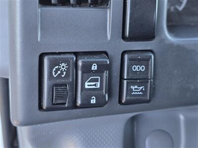 2018 Isuzu NRR HD DUMP 5.2L DIESEL,14FT STEEL BED,TARP  COVER,SIDE DOOR! - Photo 24 - Santa Ana, CA 92703