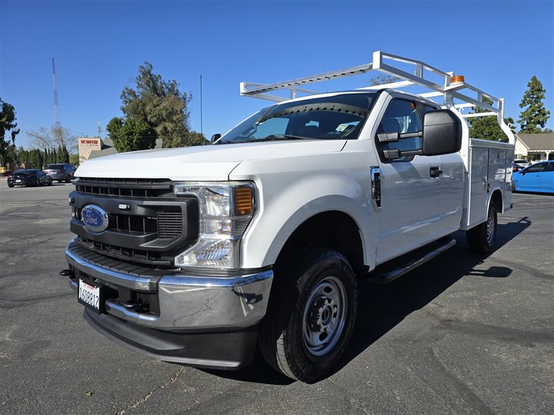 2021 Ford F350 XL UTILITY,6.2L GAS,LADDER RACK!   - Photo 1 - Santa Ana, CA 92703