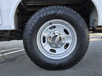2021 Ford F350 XL UTILITY,6.2L GAS,LADDER RACK!   - Photo 15 - Santa Ana, CA 92703