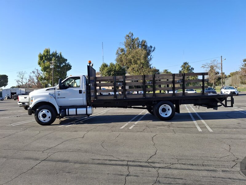 2016 Ford F-650 Super Duty STAKE BED 6.7L DIESEL,22FT BED,  POWER LIFT GATE! - Photo 1 - Santa Ana, CA 92703