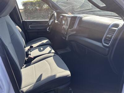 2022 RAM 3500 UTILITY   - Photo 14 - Santa Ana, CA 92703