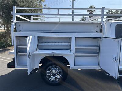 2022 RAM 3500 UTILITY   - Photo 8 - Santa Ana, CA 92703