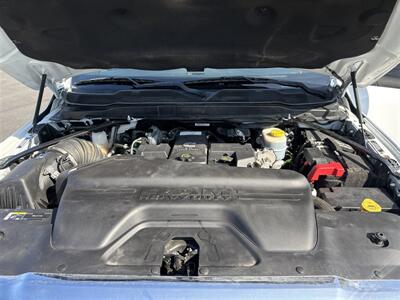 2022 RAM 3500 UTILITY   - Photo 11 - Santa Ana, CA 92703