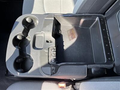 2022 RAM 3500 UTILITY   - Photo 19 - Santa Ana, CA 92703