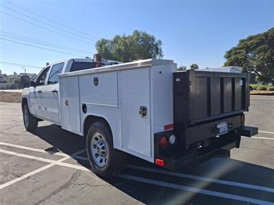 2017 Chevrolet Comm 3500 UTILITY  & ext tak w/pump! - Photo 7 - Santa Ana, CA 92703