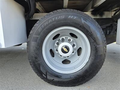 2017 Chevrolet Silverado 3500 SERVICE UTILITY 6.6L DURAMAX W/  ALLISON TRANS,LADDER RACKS! - Photo 15 - Santa Ana, CA 92703