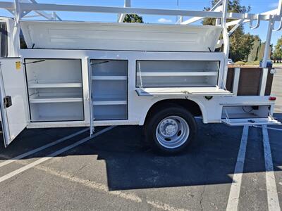 2019 Ford F-550 Super Duty XL 6.7L Diesel,12ft Service bed. - Photo 3 - Santa Ana, CA 92703