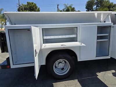 2019 Ford F350 XT Utility 6.2L Gas,1600LB Tommy power  lift gate! - Photo 2 - Santa Ana, CA 92703