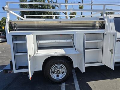 2022 Ford F-250 Super Duty Utility 6.7L Diesel, Enclosed Jumbo Harbor bed,  Ladder racks. - Photo 4 - Santa Ana, CA 92703