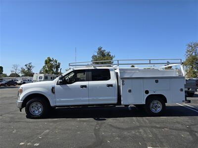 2022 Ford F-250 Super Duty Utility 6.7L Diesel, Enclosed Jumbo Harbor bed,  Ladder racks. - Photo 25 - Santa Ana, CA 92703