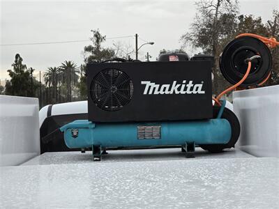 2017 Chevrolet Silverado 2500HD UTILITY SVC 6.0L gas,Pull out tray,6000W INV,  Air comp,enclosed Knapheide bed! - Photo 8 - Santa Ana, CA 92703