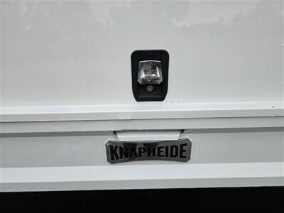 2017 Chevrolet Silverado 2500HD UTILITY SVC 6.0L gas,Pull out tray,6000W INV,  Air comp,enclosed Knapheide bed! - Photo 24 - Santa Ana, CA 92703