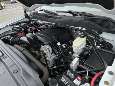 2017 Chevrolet Silverado 2500HD UTILITY SVC 6.0L gas,Pull out tray,6000W INV,  Air comp,enclosed Knapheide bed! - Photo 23 - Santa Ana, CA 92703