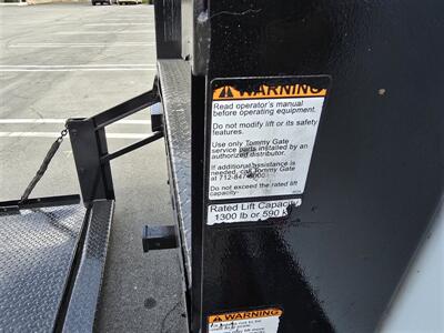 2018 Chevrolet Silverado 2500HD utility 6.0L GAS,1300LB POWER LIFT GATE!   - Photo 16 - Santa Ana, CA 92703