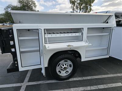 2018 Chevrolet Silverado 2500HD utility 6.0L GAS,1300LB POWER LIFT GATE!   - Photo 2 - Santa Ana, CA 92703