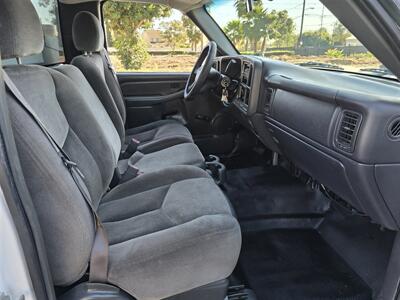 2005 GMC SIERRA 2500 HD UTILITY 6.0L GAS, NEW TIRES,  RECONDITIONED! - Photo 16 - Santa Ana, CA 92703