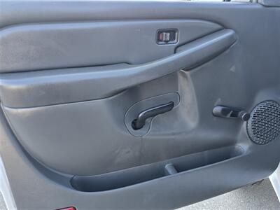 2005 GMC SIERRA 2500 HD UTILITY 6.0L GAS, NEW TIRES,  RECONDITIONED! - Photo 15 - Santa Ana, CA 92703