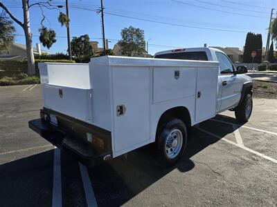 2005 GMC SIERRA 2500 HD UTILITY 6.0L GAS, NEW TIRES,  RECONDITIONED! - Photo 5 - Santa Ana, CA 92703