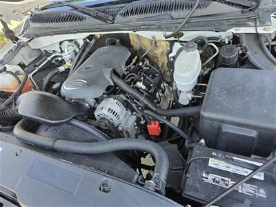 2005 GMC SIERRA 2500 HD UTILITY 6.0L GAS, NEW TIRES,  RECONDITIONED! - Photo 12 - Santa Ana, CA 92703