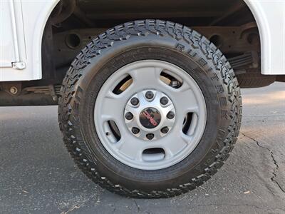 2022 GMC Sierra 2500HD Pro Utility,6.6L Gas,Ladder rack,  8 ft Harbor bed! - Photo 14 - Santa Ana, CA 92703